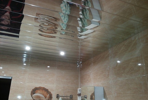 Кассетный реечный зеркальный потолок