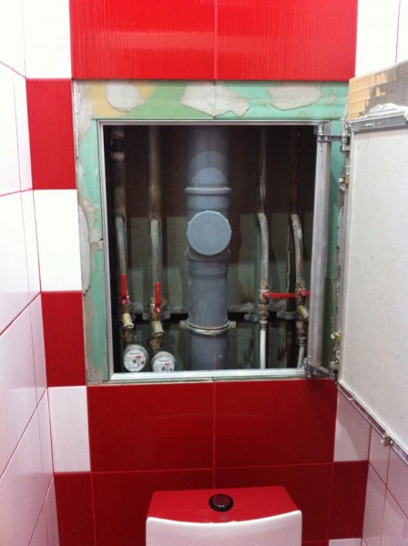 Как закрыть трубы в туалете - фото народных способов